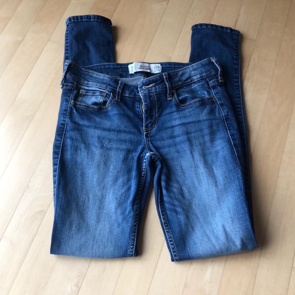 Hollister Super Skinny Jeans